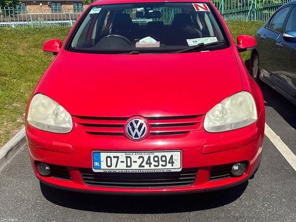 Volkswagen Golf Hatchback, Petrol, 2007, Red