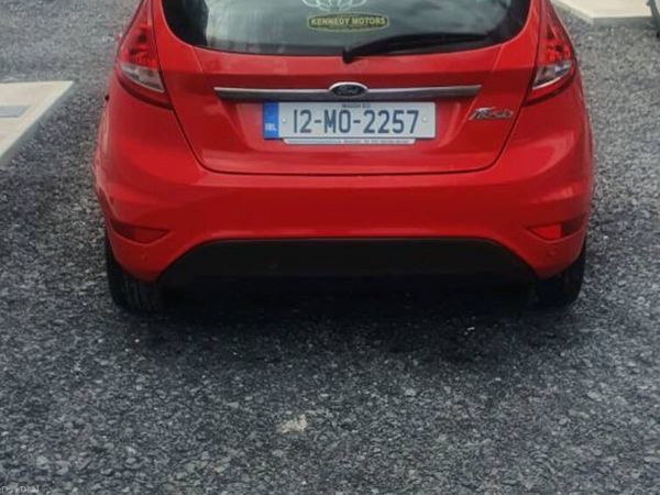 Ford Fiesta Hatchback, Diesel, 2012, Red
