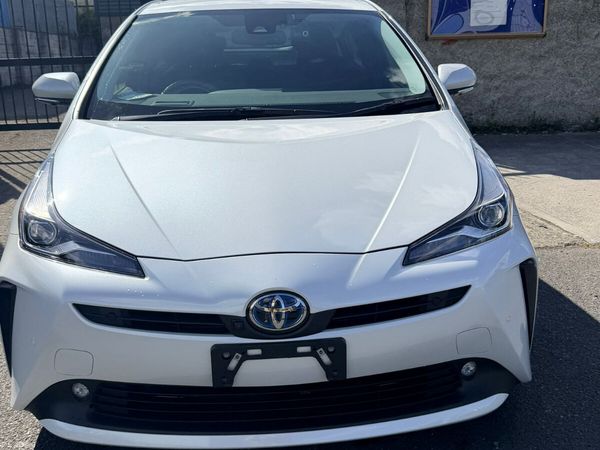 Toyota Prius Hatchback, Petrol Hybrid, 2022, White