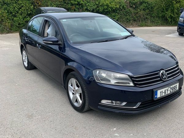 Volkswagen Passat Saloon, Diesel, 2011, Blue