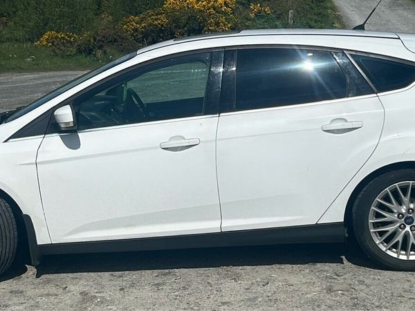 Ford Focus Hatchback, Diesel, 2014, White