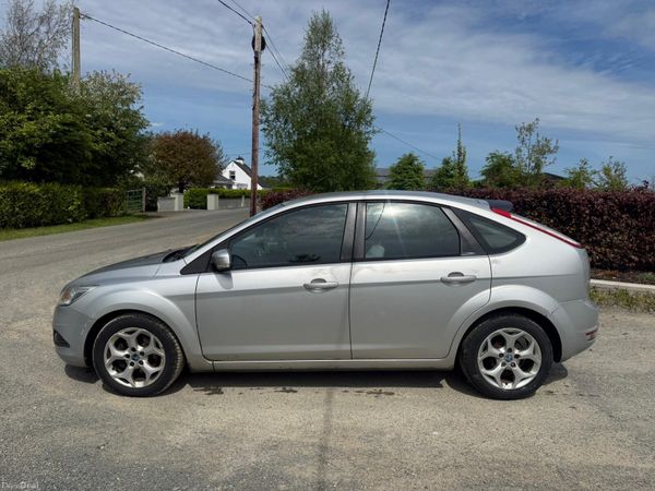 Ford Focus Hatchback, Diesel, 2010, Silver