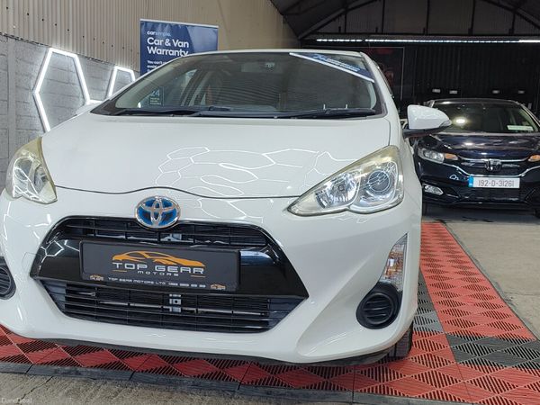 Toyota Aqua Hatchback, Petrol Hybrid, 2016, White