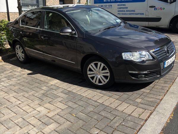 Volkswagen Passat Saloon, Petrol, 2008, Brown