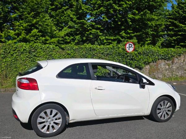 Kia Rio Hatchback, Diesel, 2012, White