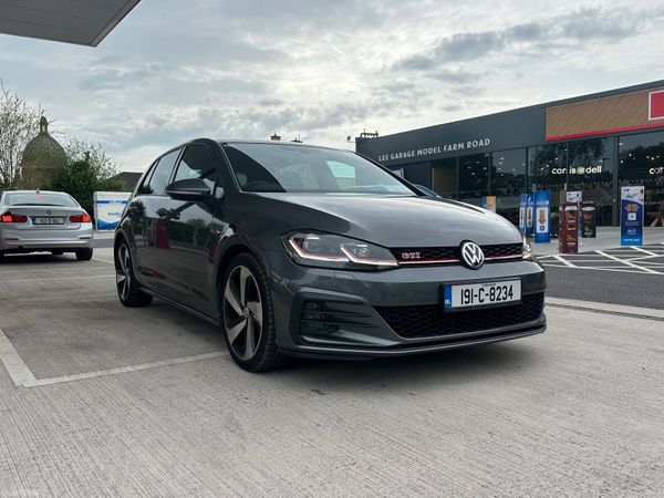 Volkswagen Golf Estate, Petrol, 2019, Grey