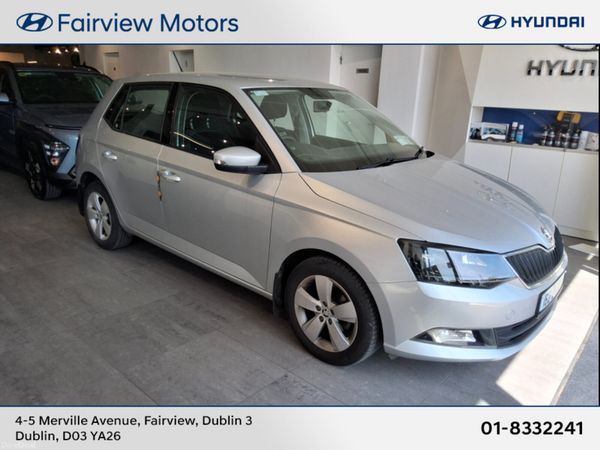 Skoda Fabia Hatchback, Petrol, 2016, Silver