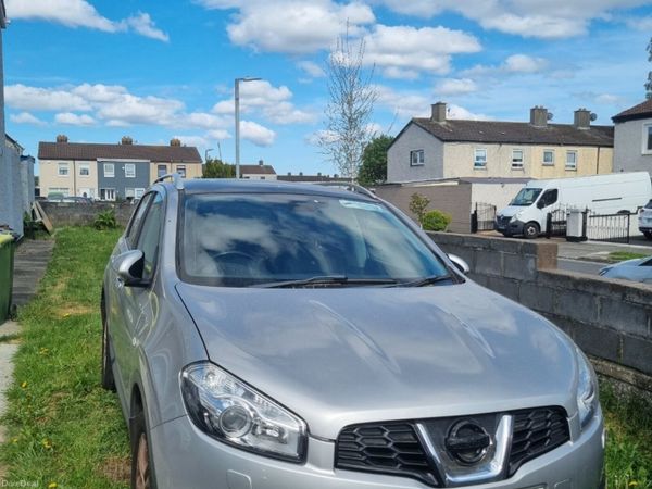 Nissan Qashqai Hatchback, Diesel, 2011, Silver