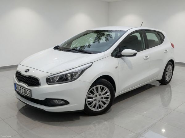 Kia Ceed Hatchback, Diesel, 2013, White