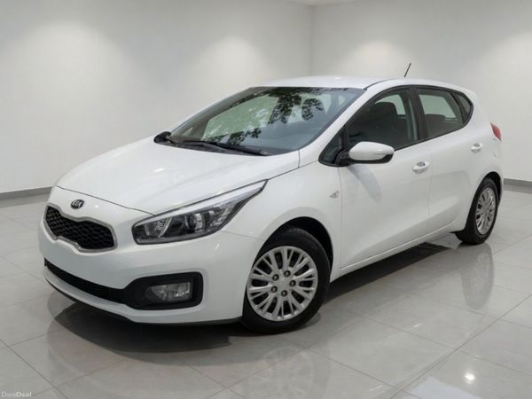 Kia Ceed Hatchback, Diesel, 2013, White