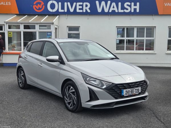 Hyundai i20 Hatchback, Petrol, 2024, Grey