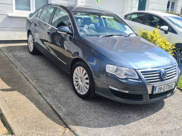 Volkswagen Passat Saloon, Diesel, 2009, Grey