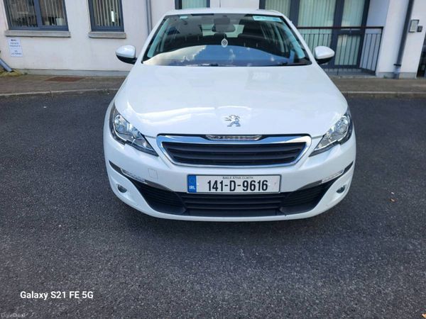 Peugeot 308 Hatchback, Petrol, 2014, White