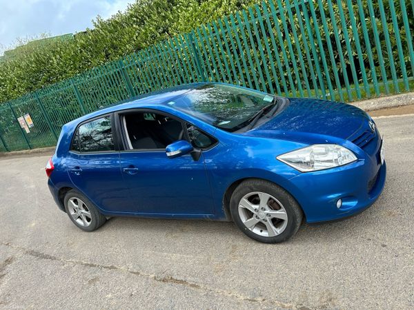 Toyota Auris Hatchback, Petrol, 2010, Blue