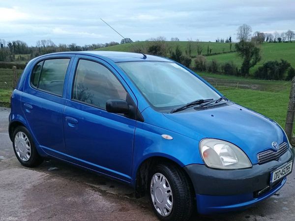 Toyota Yaris Hatchback, Petrol, 2010, Blue