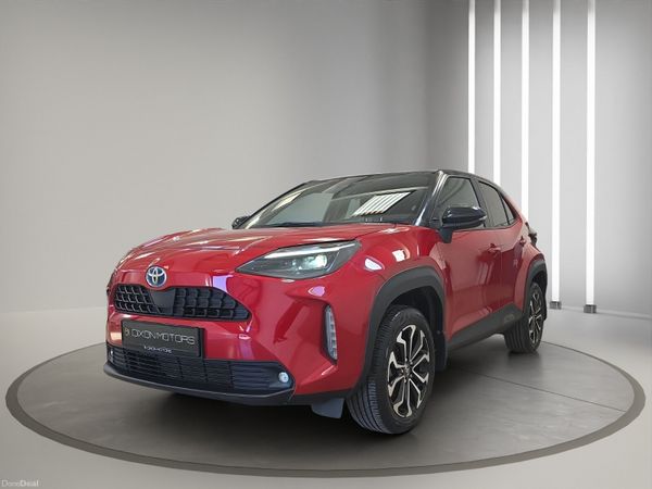 Toyota Yaris Cross Hatchback, Petrol Hybrid, 2022, Red