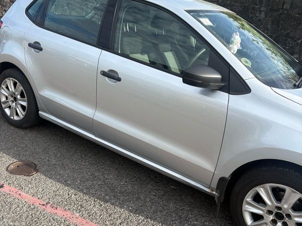 Volkswagen Polo Hatchback, Petrol, 2011, Silver