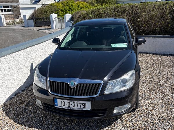 Skoda Octavia Hatchback, Diesel, 2010, Black