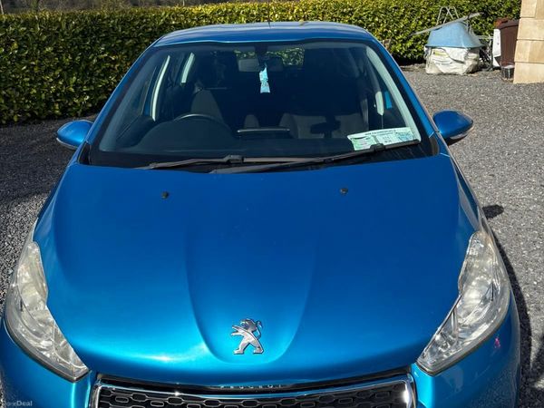Peugeot 208 Hatchback, Petrol, 2013, Blue