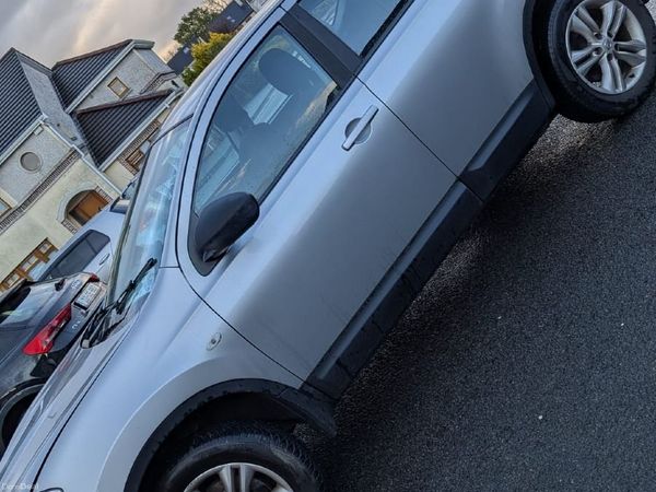 Nissan Qashqai Hatchback, Diesel, 2012, Silver