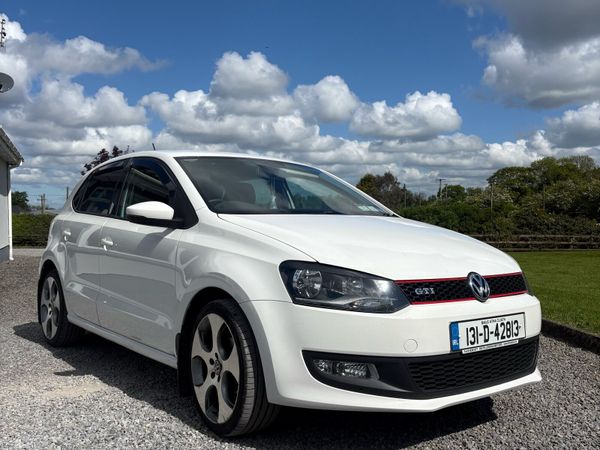 Volkswagen Polo Hatchback, Petrol, 2013, White
