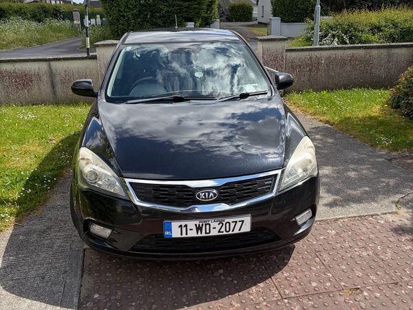 Kia Ceed Hatchback, Diesel, 2011, Black