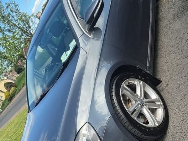 Volkswagen Passat Saloon, Diesel, 2014, Grey