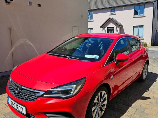 Opel Astra Hatchback, Petrol, 2016, Red