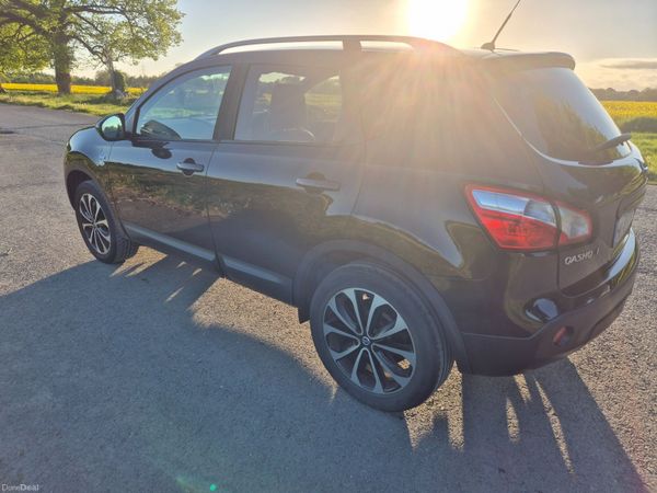Nissan Qashqai Hatchback, Diesel, 2010, Black