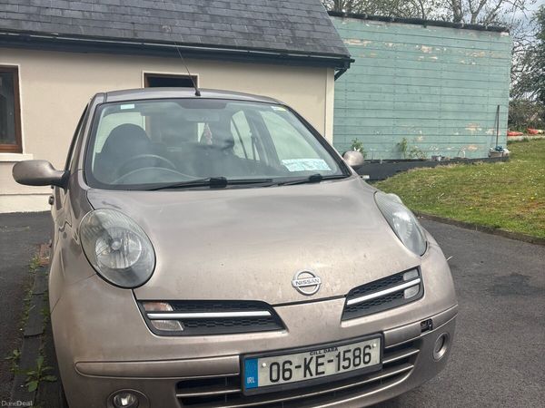 Nissan Micra Hatchback, Petrol, 2006, Gold