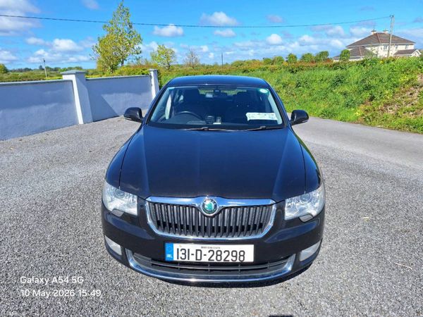 Skoda Superb Hatchback, Diesel, 2013, Black