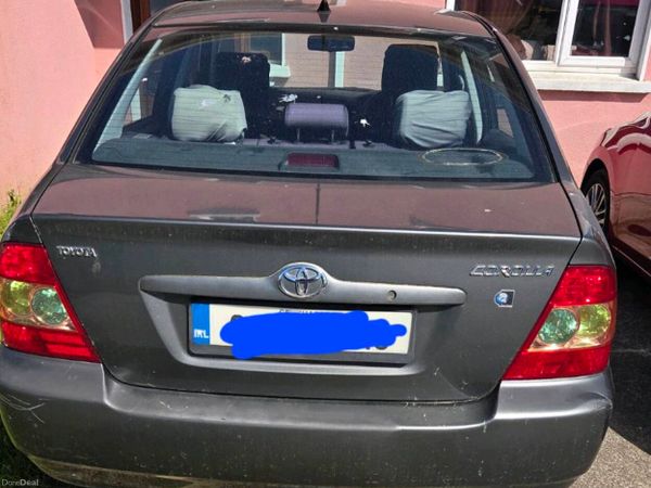 Toyota Corolla Saloon, Petrol, 2004, Grey
