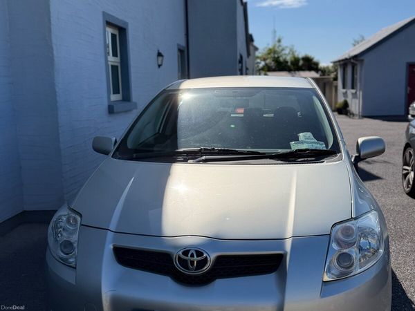 Toyota Auris Hatchback, Petrol, 2008, Silver