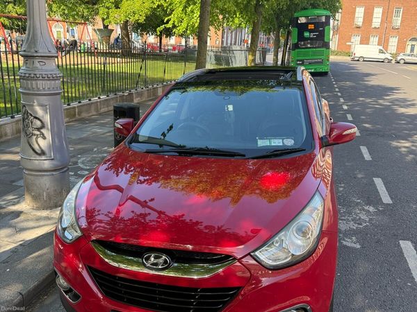 Hyundai ix35 SUV, Diesel, 2013, Red