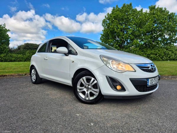 Opel Corsa Hatchback, Petrol, 2013, White
