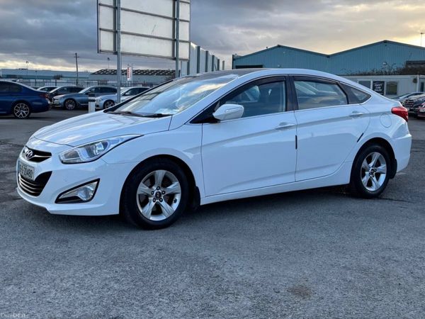Hyundai i40 Saloon, Diesel, 2015, White