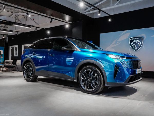 Peugeot 3008 MPV, Petrol, 2025, Blue