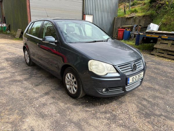 Volkswagen Polo Hatchback, Petrol, 2010, Grey