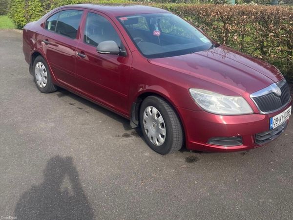 Skoda Octavia Hatchback, Diesel, 2009, Red