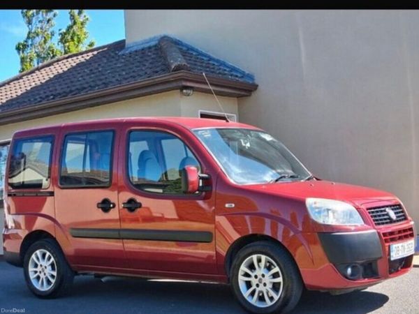 Fiat Doblo MPV, Petrol, 2008, Red