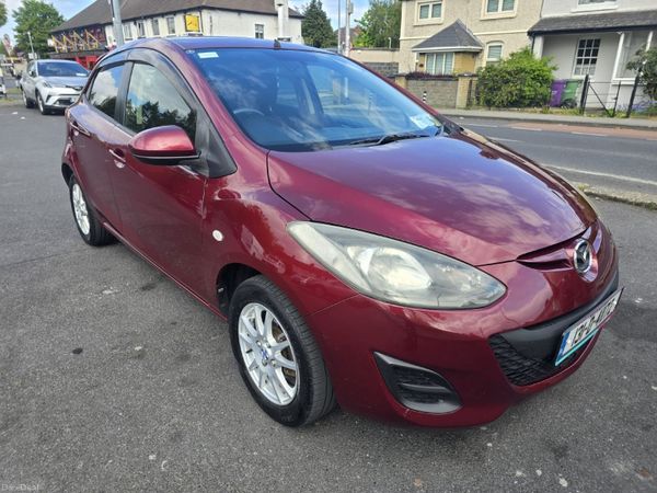 Mazda Demio MPV, Petrol, 2013, Red