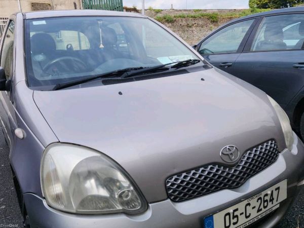 Toyota Yaris Hatchback, Petrol, 2005, Grey