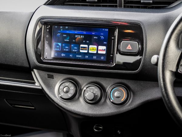 Toyota Yaris Hatchback, Petrol, 2019, Black