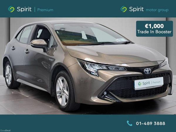 Toyota Corolla Hatchback, Petrol Hybrid, 2019, Green