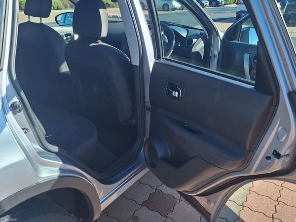 Nissan Qashqai MPV, Petrol, 2012, Blue