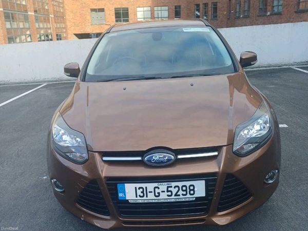 Ford Focus Hatchback, Petrol, 2013, Brown