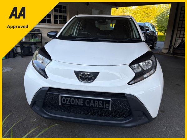 Toyota Aygo Hatchback, Petrol, 2023, White