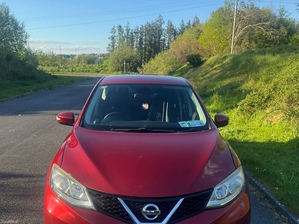 Nissan Pulsar Hatchback, Diesel, 2016, Red