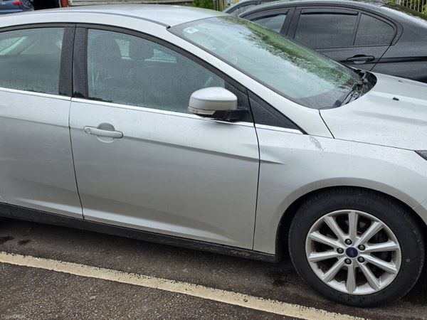 Ford Focus Hatchback, Petrol, 2015, Silver