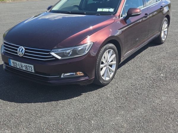 Volkswagen Passat Saloon, Diesel, 2015, Red